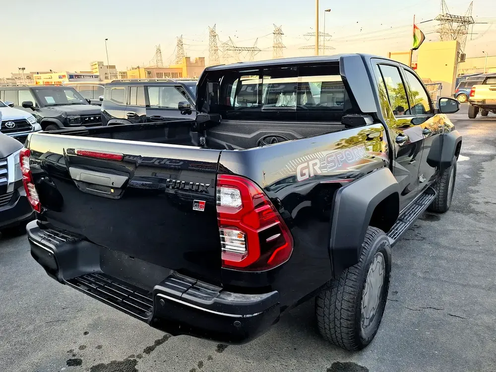 Toyota Hilux GR 4.0L 2026 AT Black Petrol Oman Spec with Compressor (Export Only) - Image 11