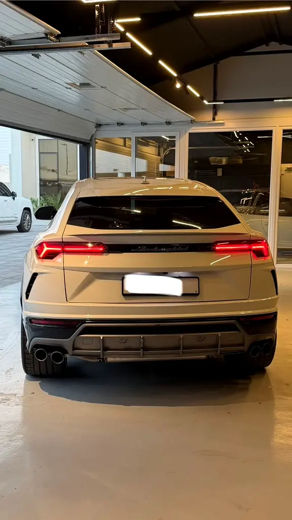 Lamborghini Urus 2019 | Canadian Specs | Performance SUV - Image 10