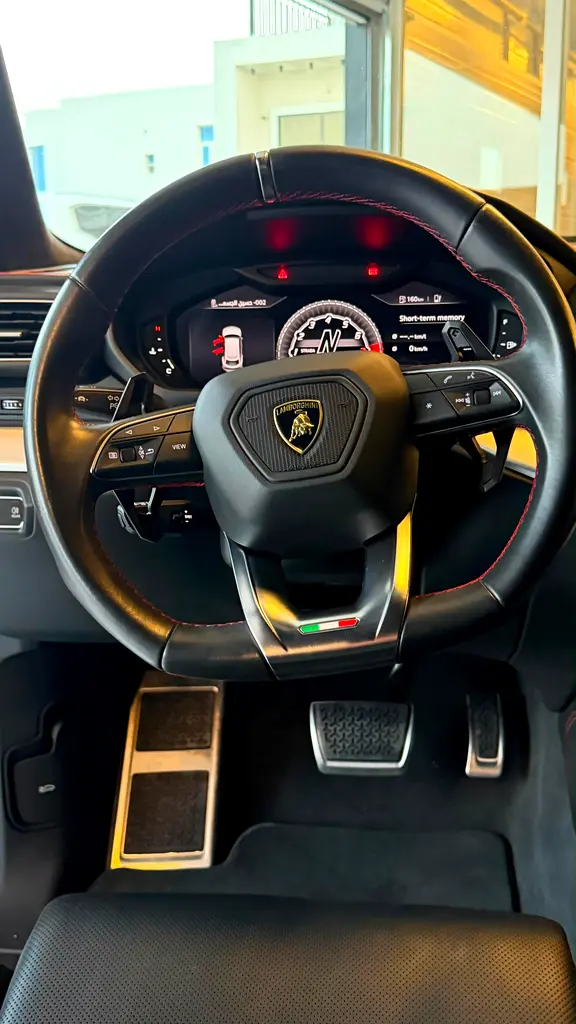 Lamborghini Urus 2019 | Canadian Specs | Performance SUV - Image 5