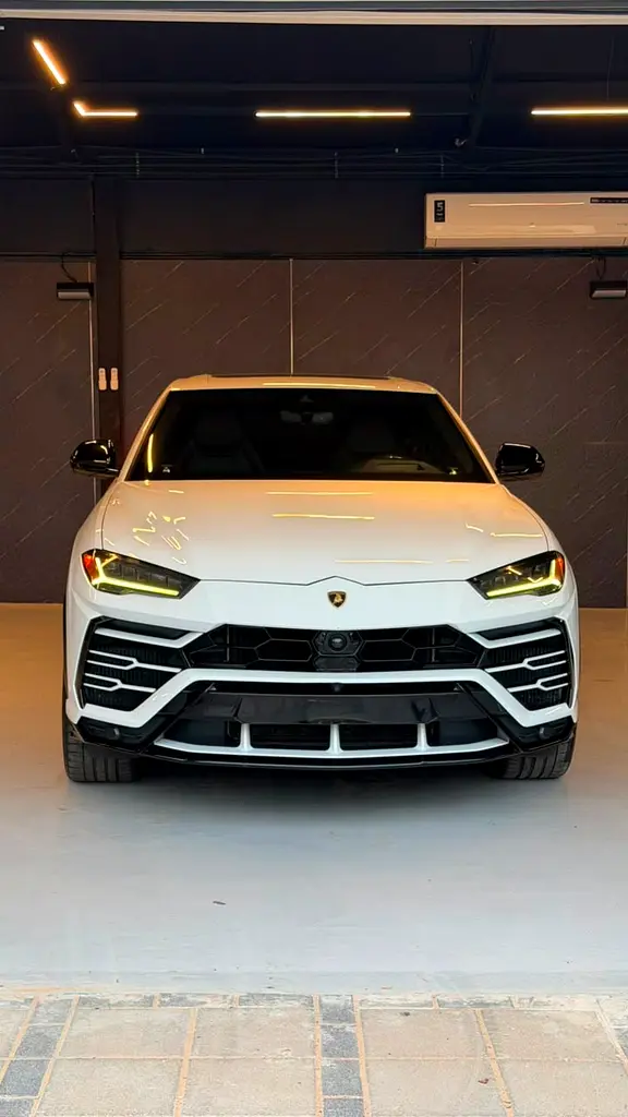 Lamborghini Urus 2019 | Canadian Specs | Performance SUV - Image 8