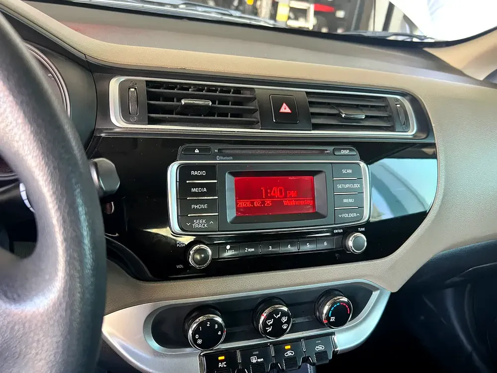 KIA RIO 2016 GCC CAR - Image 5