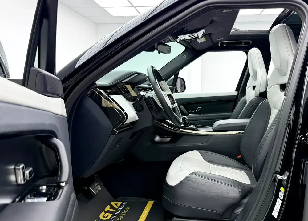 2025 Range Rover Sport SV 1st Edition, Warranty, Full RR Service History, Excellent Condition, Euro - Image 8