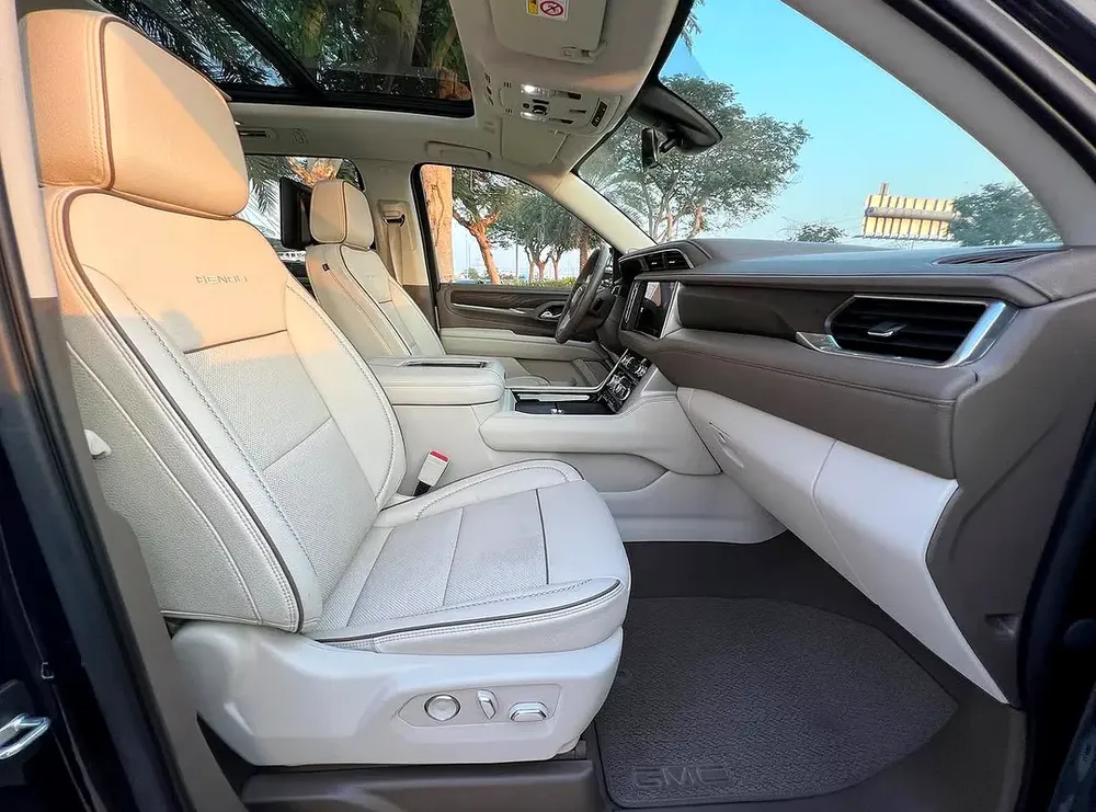 GMC YUKON DENALI 2021 GCC FULL OPTION FULL SERVICE HISTORY NO ACCIDENTS - Image 7