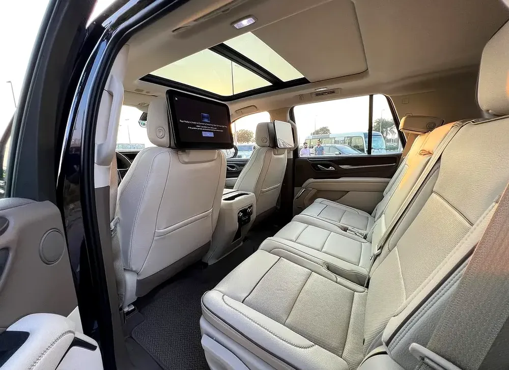 GMC YUKON DENALI 2021 GCC FULL OPTION FULL SERVICE HISTORY NO ACCIDENTS - Image 9