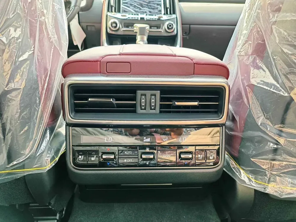 Lexus LX 600 Signature 2026 GCC Specs - Image 15