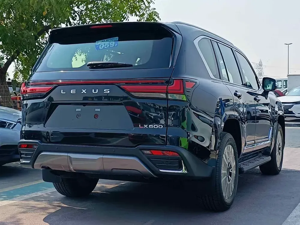Lexus LX 600 Signature 2026 GCC Specs - Image 4