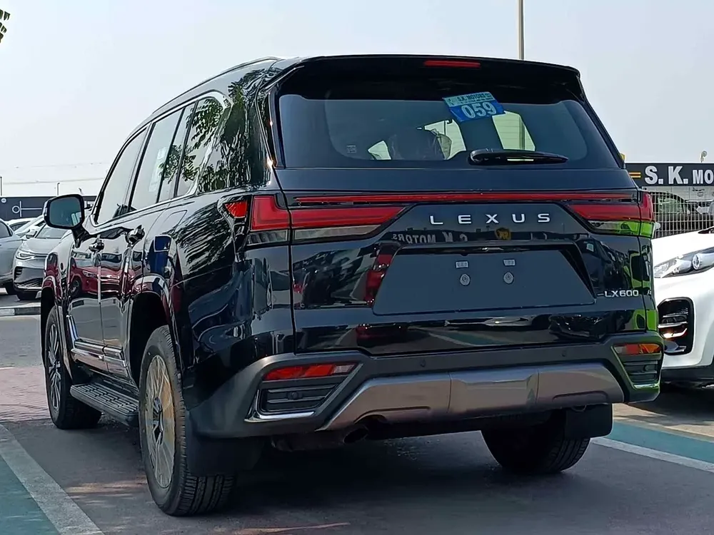Lexus LX 600 Signature 2026 GCC Specs - Image 6
