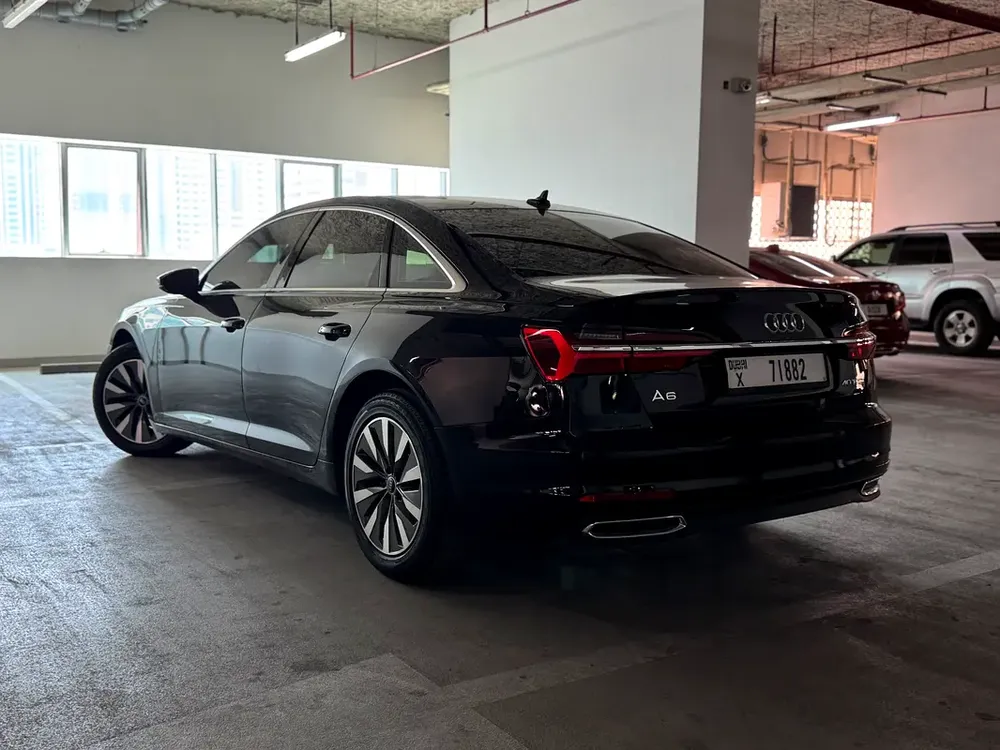 AUDI A6 2022 GCC perfect condition - Image 7