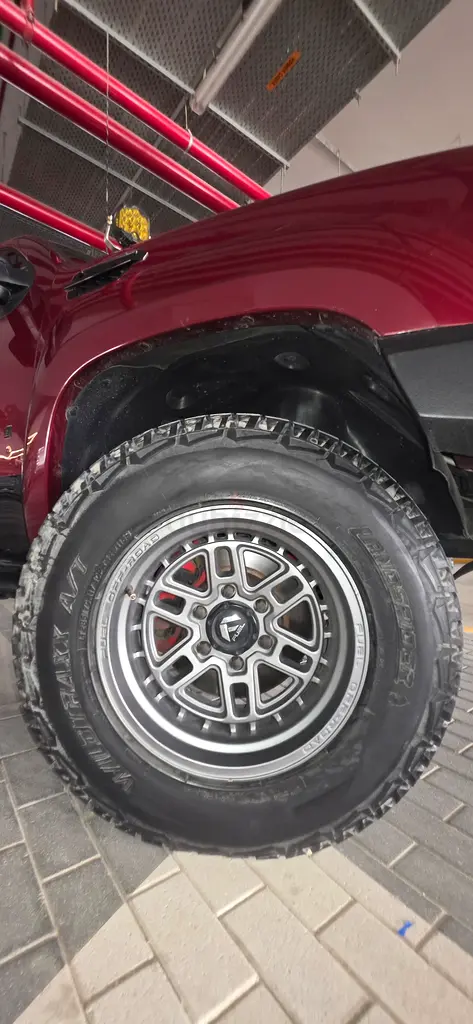 Chevrolet Avalanche Z71 2008 GCC Specs - Image 8