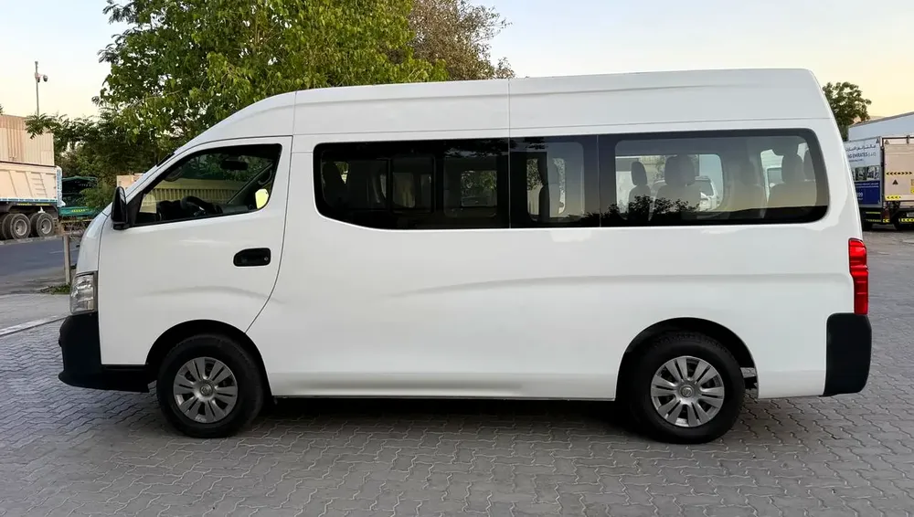 Nissan Urvan NV350 2022 GCC Specs - Excellent Condition - Image 11