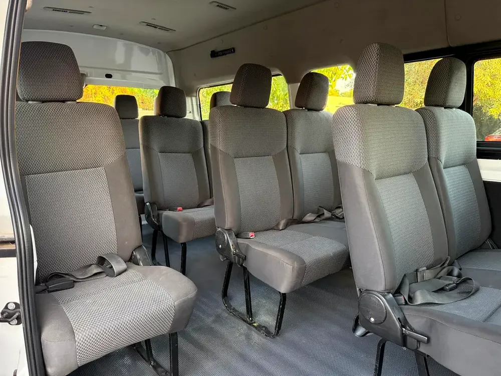 Nissan Urvan NV350 2022 GCC Specs - Excellent Condition - Image 13
