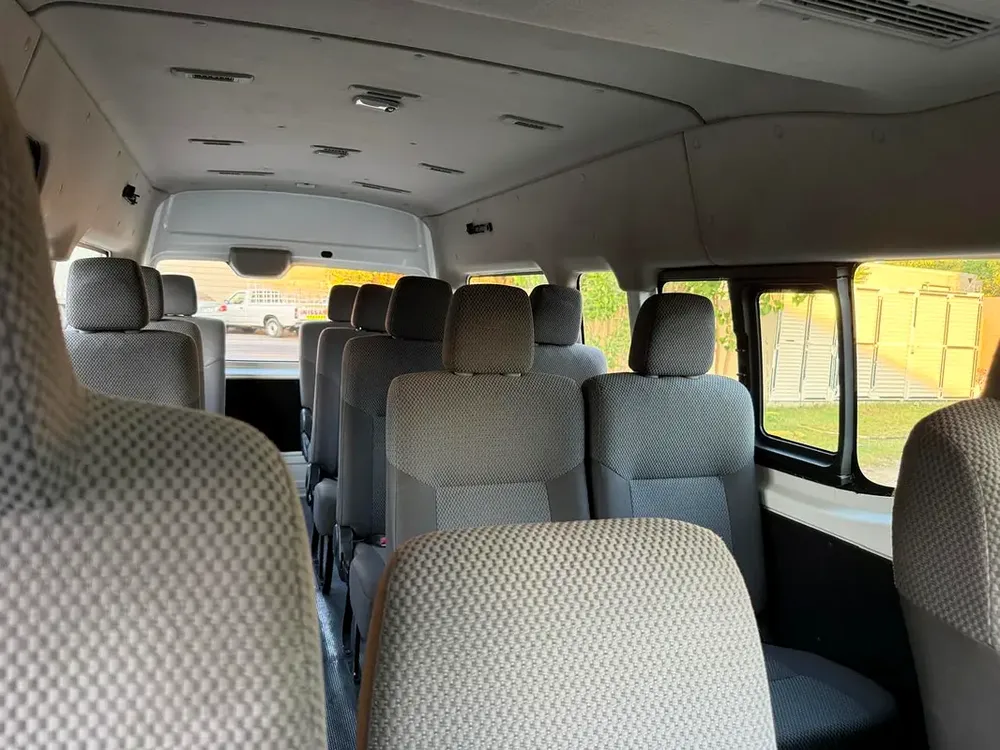 Nissan Urvan NV350 2022 GCC Specs - Excellent Condition - Image 14