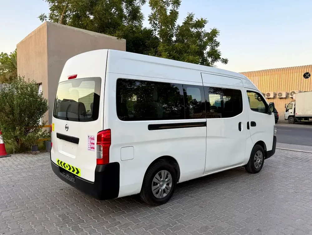 Nissan Urvan NV350 2022 GCC Specs - Excellent Condition - Image 5