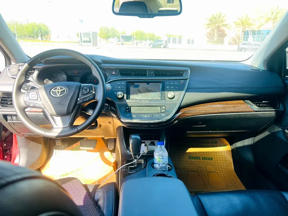 Toyota Avalon Limited 2014 | GCC Specs | Well Maintained - Image 13