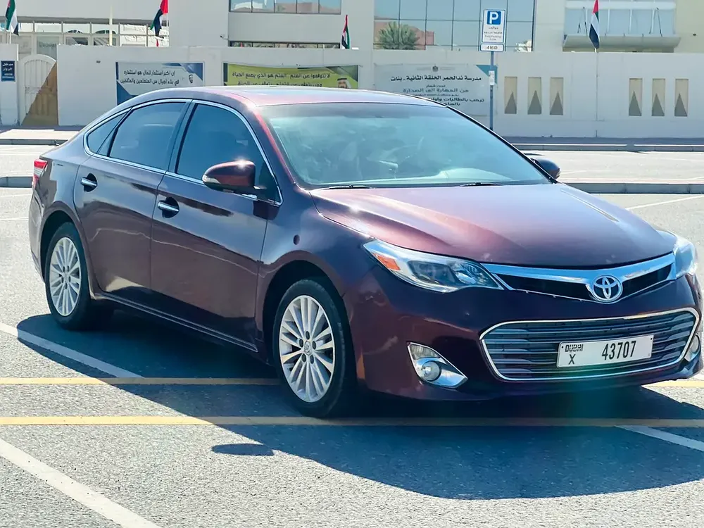 Toyota Avalon Limited 2014 | GCC Specs | Well Maintained - Image 15