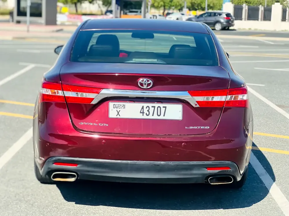 Toyota Avalon Limited 2014 | GCC Specs | Well Maintained - Image 5