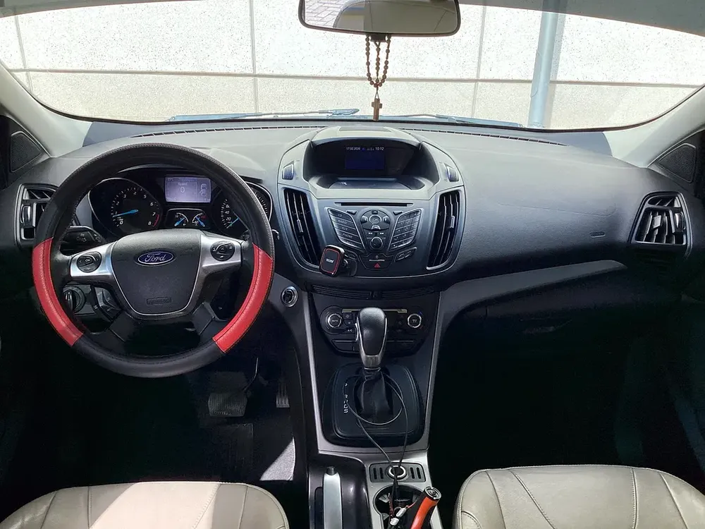 Unique 4WD Ford Escape 2.0L Turbo, 92000KM, GCC, Top Line - Image 6
