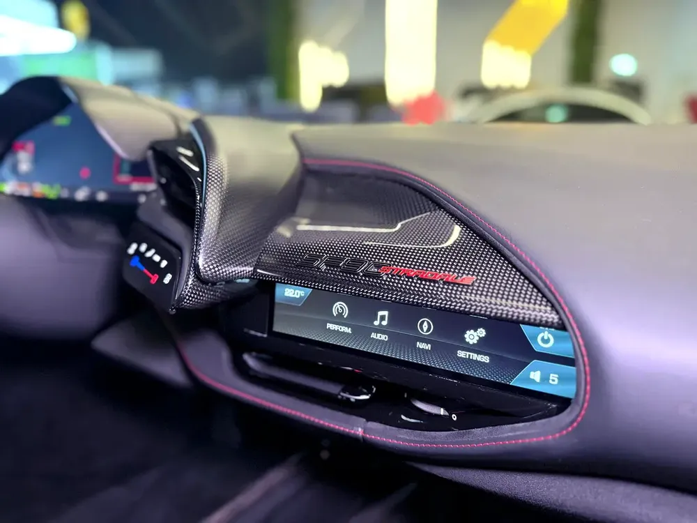 2021 SF90 STRADALE | ASSETTO FIORANO | CARBON INTERIOR AND EXTERIOR | SERVICE  WARRANTY JUN 2028 - Image 15