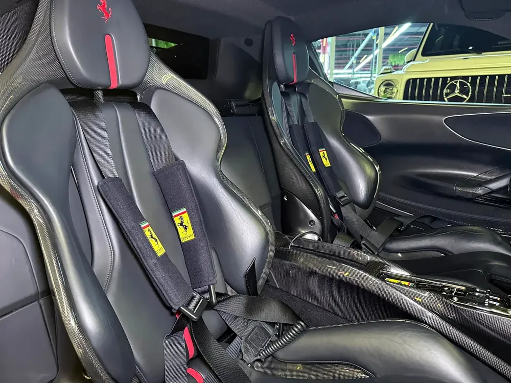 2021 SF90 STRADALE | ASSETTO FIORANO | CARBON INTERIOR AND EXTERIOR | SERVICE  WARRANTY JUN 2028 - Image 16