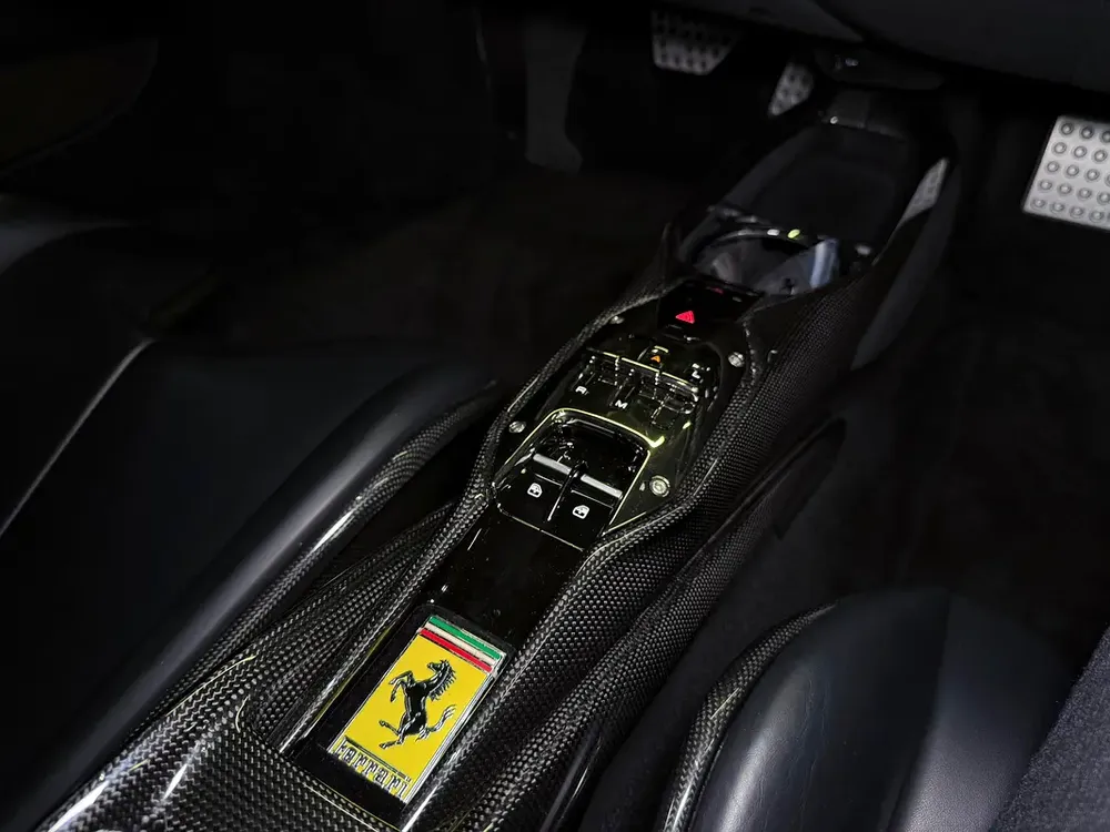 2021 SF90 STRADALE | ASSETTO FIORANO | CARBON INTERIOR AND EXTERIOR | SERVICE  WARRANTY JUN 2028 - Image 18