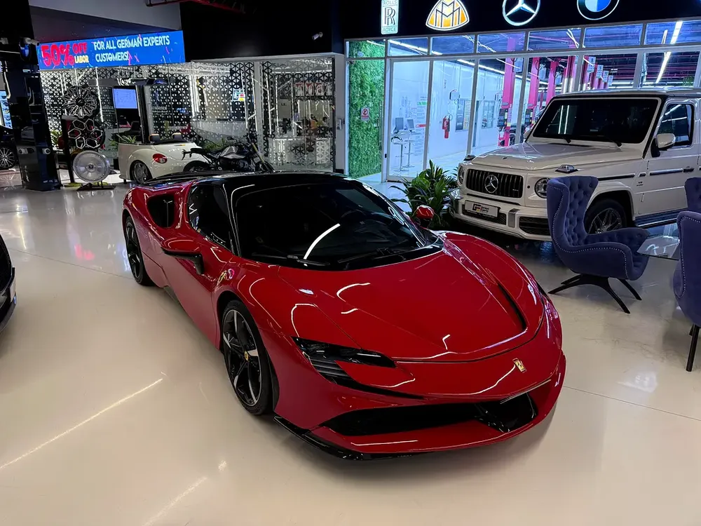2021 SF90 STRADALE | ASSETTO FIORANO | CARBON INTERIOR AND EXTERIOR | SERVICE  WARRANTY JUN 2028 - Image 4