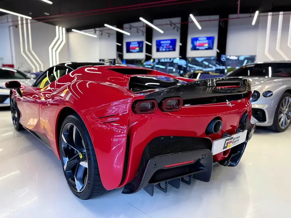 2021 SF90 STRADALE | ASSETTO FIORANO | CARBON INTERIOR AND EXTERIOR | SERVICE  WARRANTY JUN 2028 - Image 7