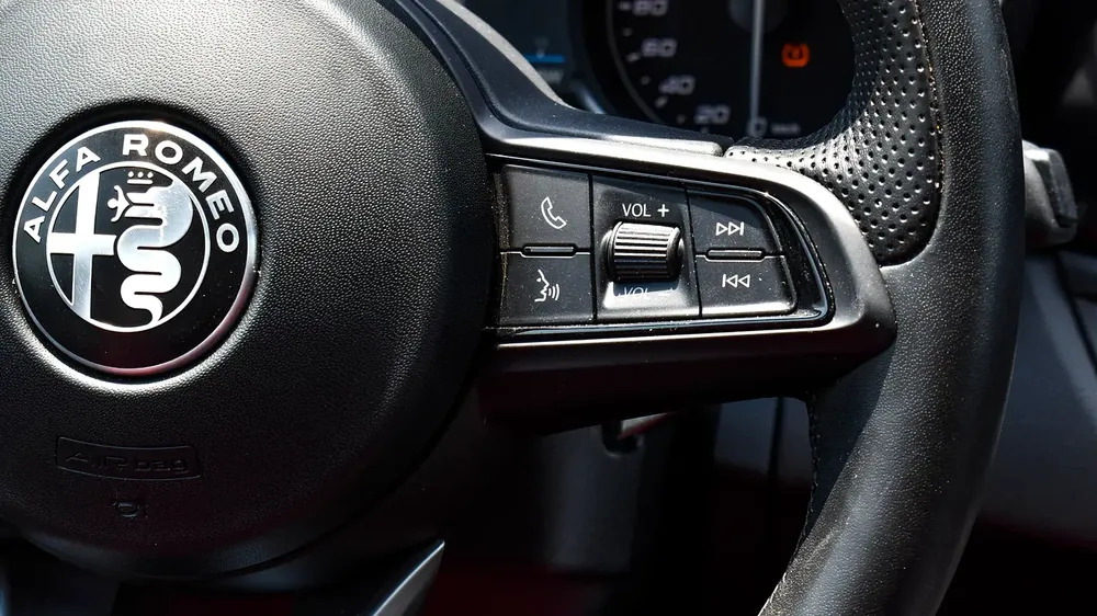 0% DP | AED 2,112/Month | As New! | Alfa Romeo | Giulia Veloce | 2023 | Gargash Warranty and Service - Image 14
