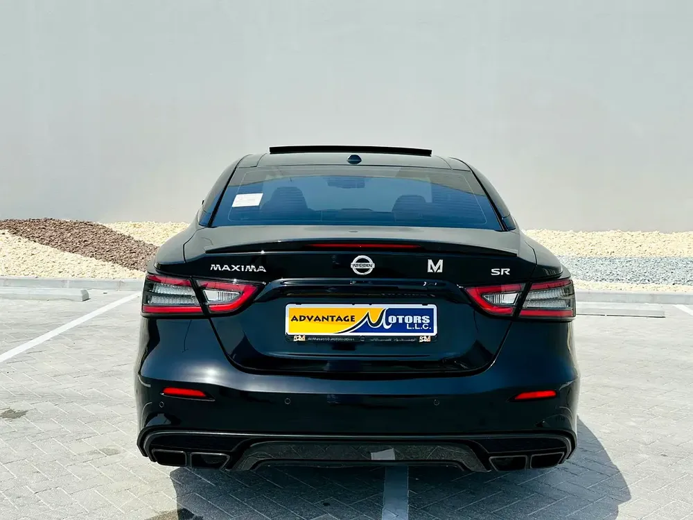 NISSAN MAXIMA SR 2021 GCC 93,000 KM BLACK - Image 5