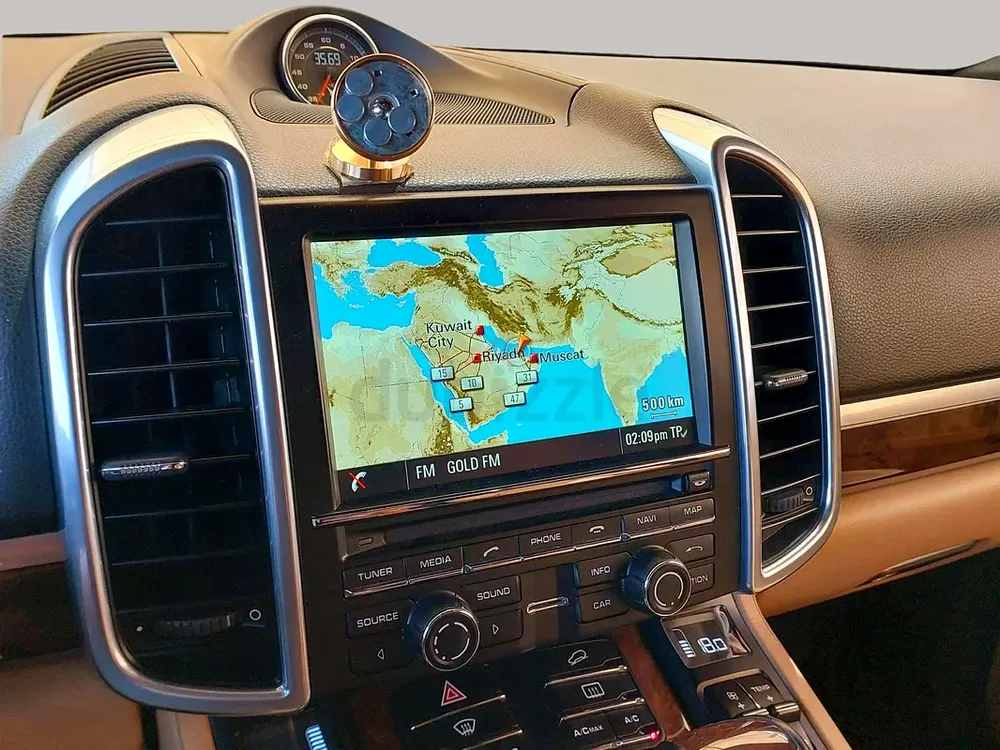 AED 2781/month | 2016 Porsche Cayenne  | GCC Specs | Ref#471935 - Image 13