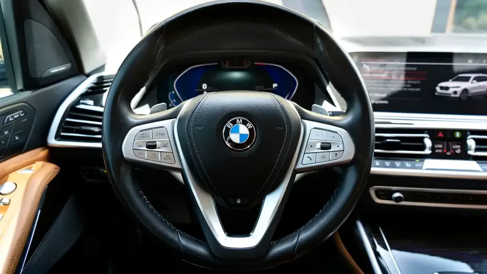 BMW X7 40 2020 - Image 12