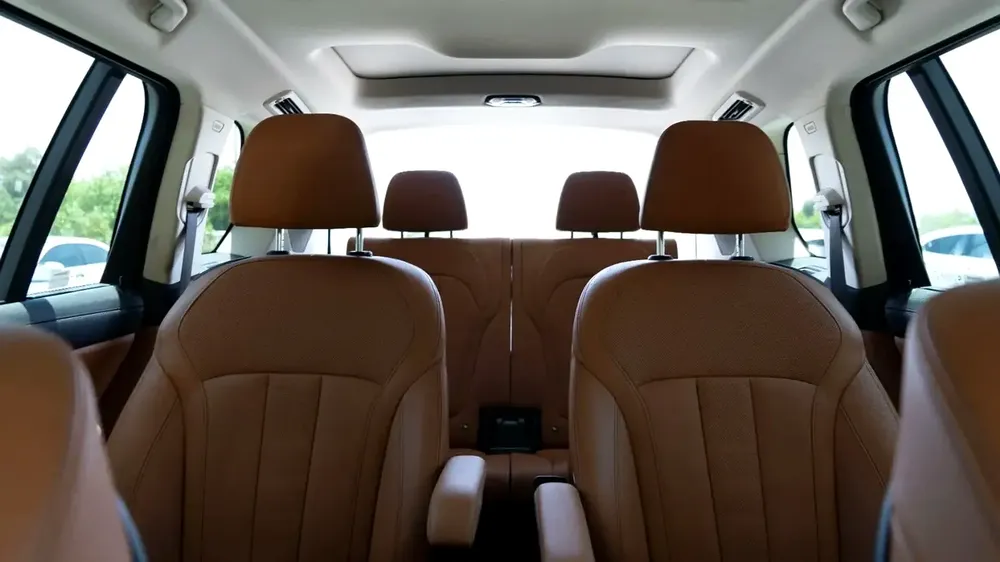 BMW X7 40 2020 - Image 13