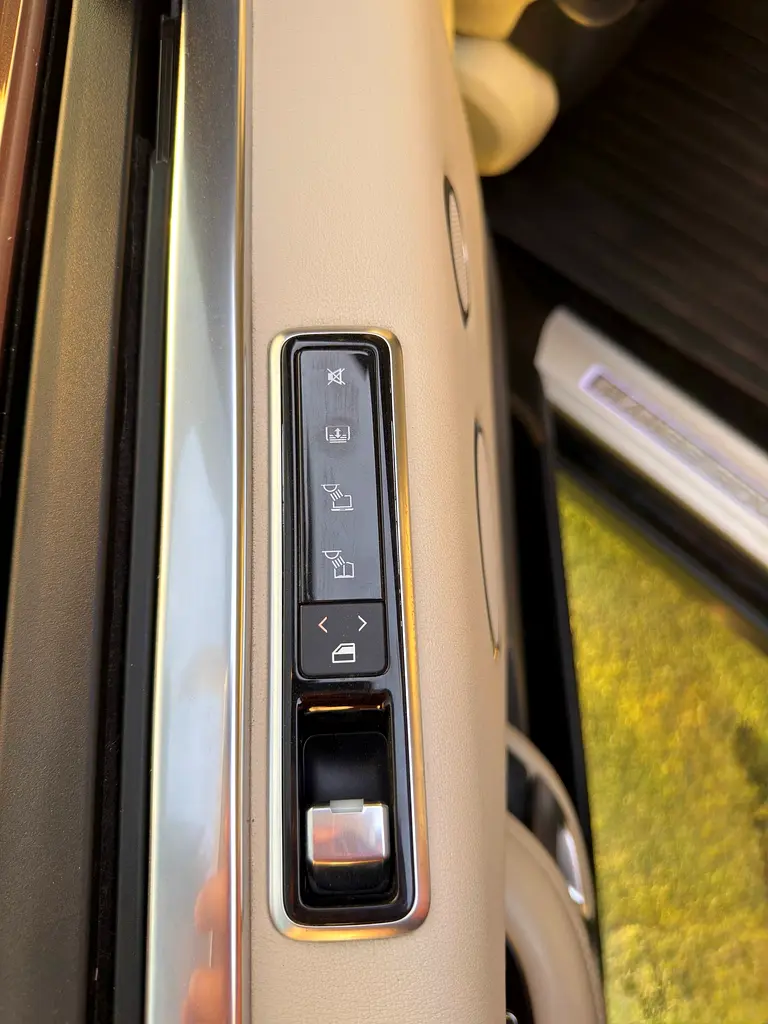 2,200 AED/MONTH | 5.0L RANGE ROVER WESTMINSTER EDITION | PERFECT CONDITION - Image 10