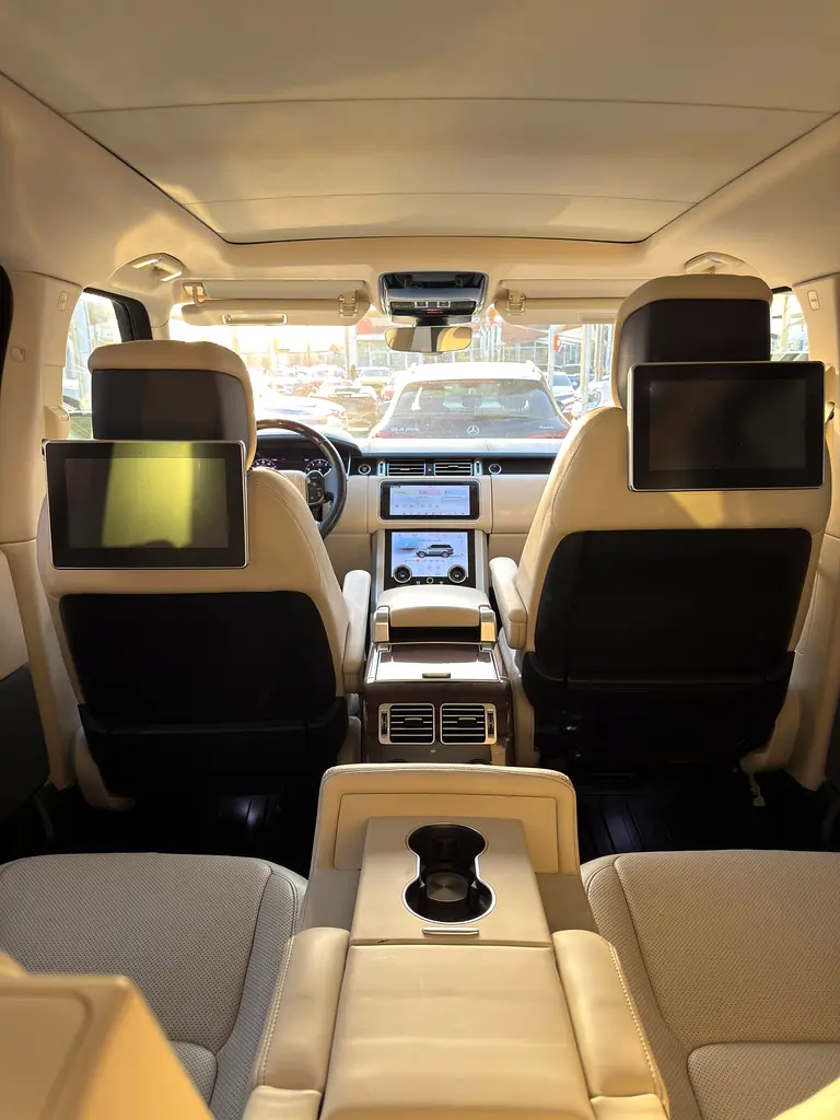 2,200 AED/MONTH | 5.0L RANGE ROVER WESTMINSTER EDITION | PERFECT CONDITION - Image 9