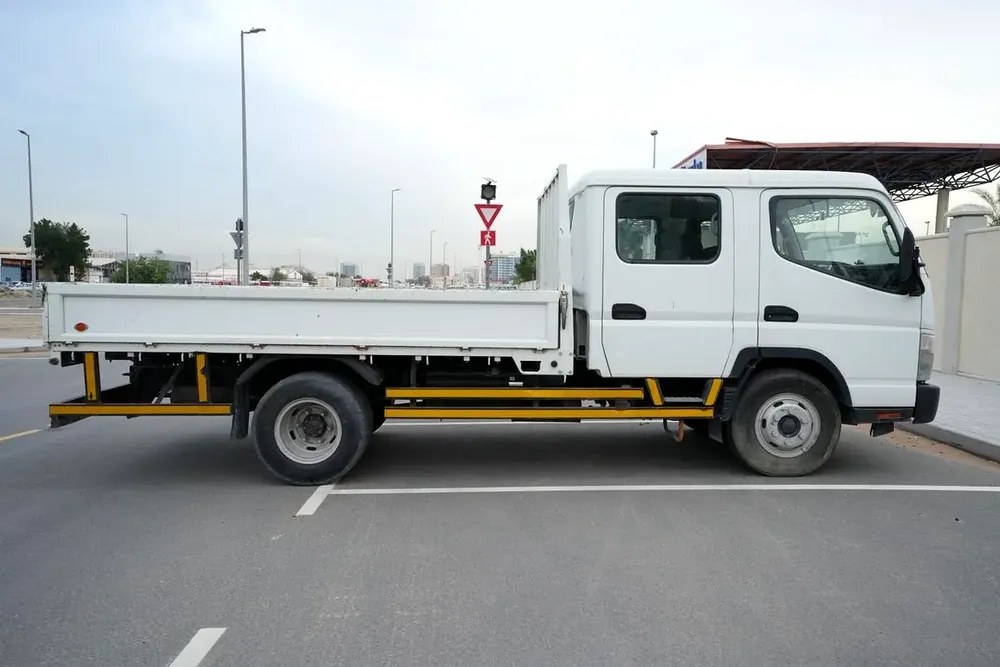 Mitsubishi Canter Double Cabin 2021 GCC Specs - Image 11