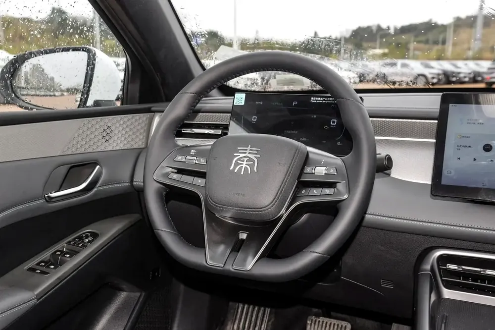 BYD Qin PLUS 2025 DM-i 55KM - Image 5