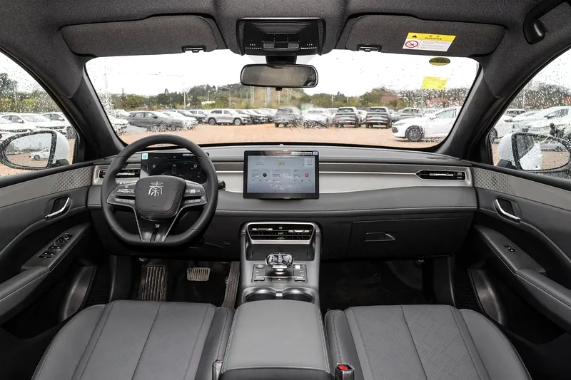 BYD Qin PLUS 2025 DM-i 55KM - Image 6