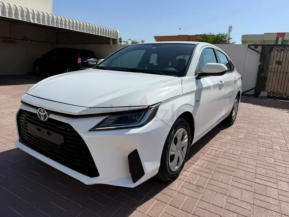 2023 Toyota Yaris E GCC Specs - Excellent Condition - Image 4