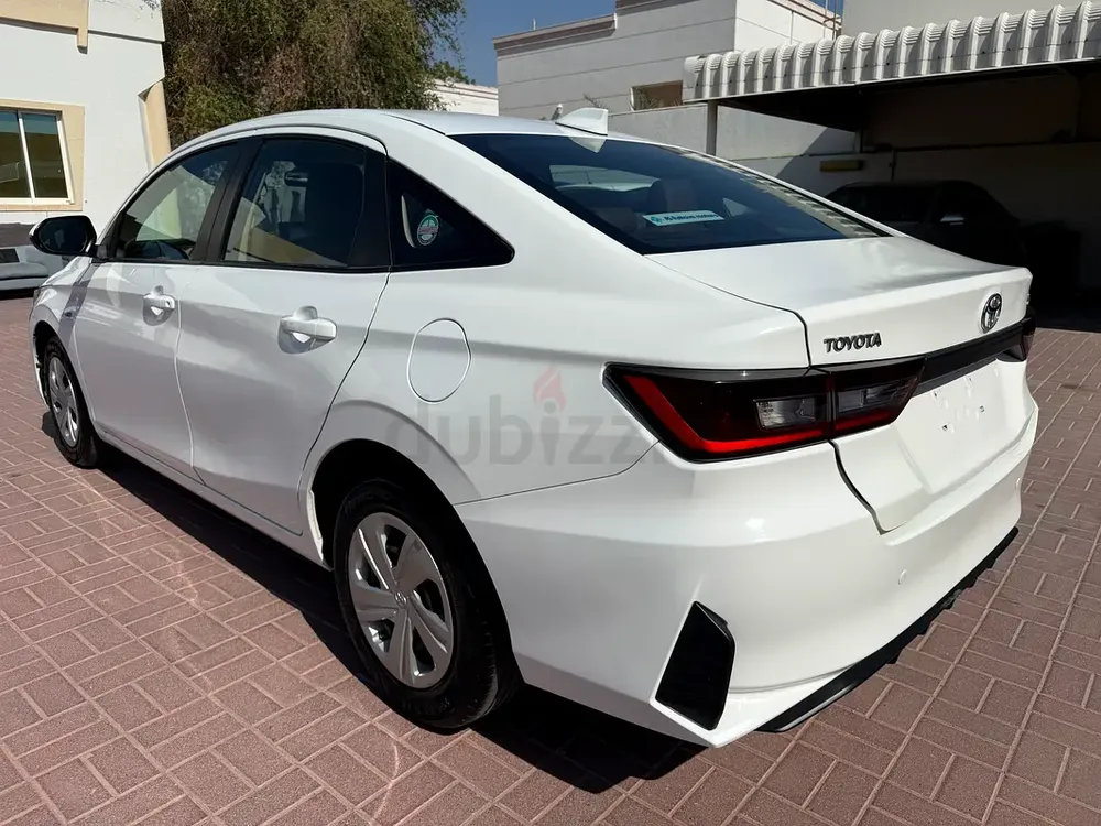 2023 Toyota Yaris E GCC Specs - Excellent Condition - Image 6