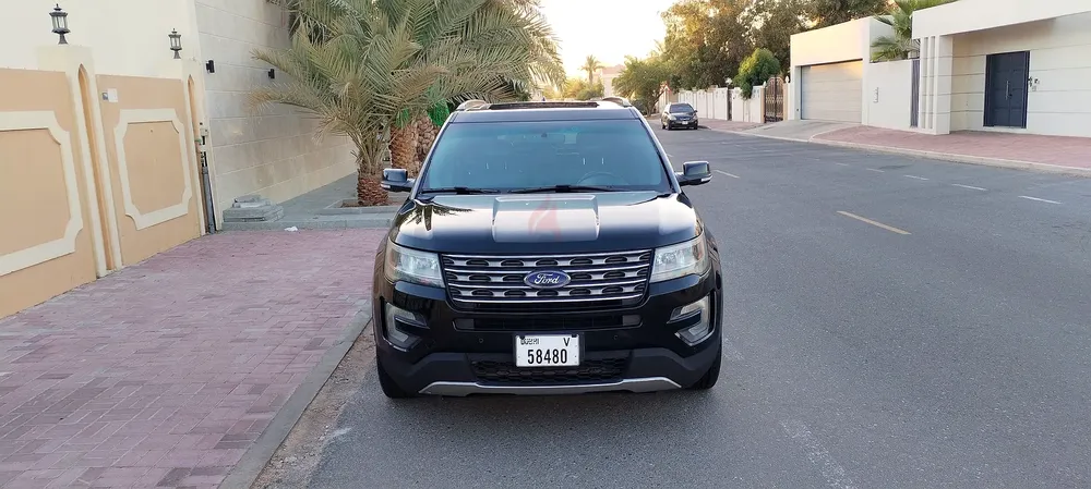 GCC Full Option Explorer, Excellent condition, Well Maintained and used by single expat. Original P - Image 5