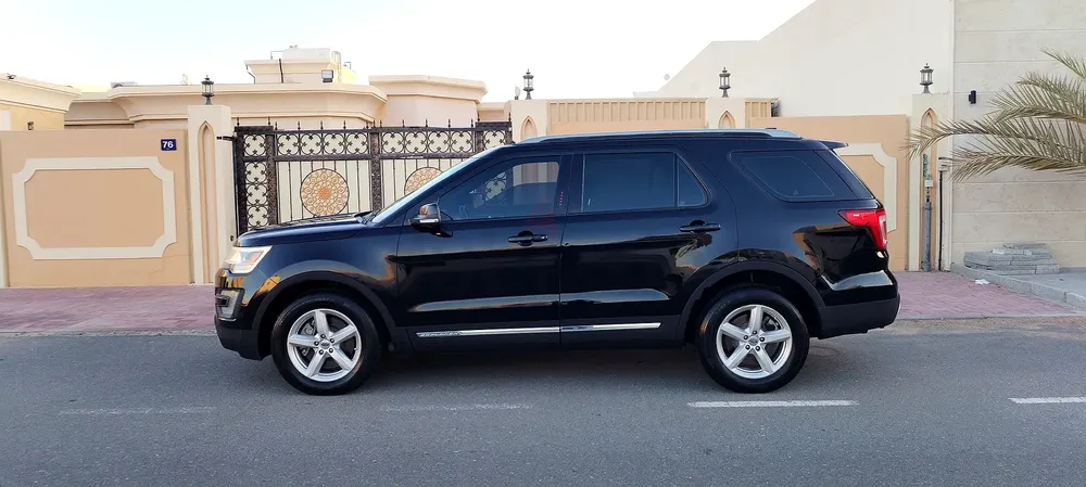 GCC Full Option Explorer, Excellent condition, Well Maintained and used by single expat. Original P - Image 6