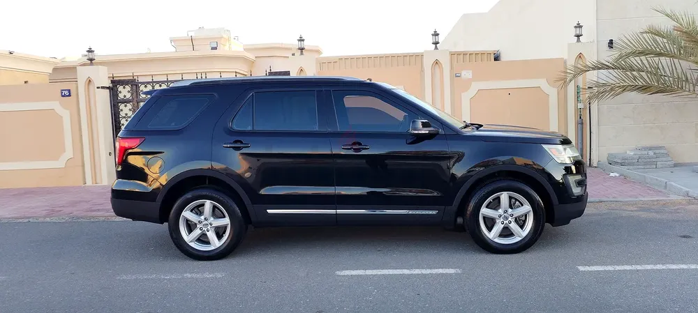 GCC Full Option Explorer, Excellent condition, Well Maintained and used by single expat. Original P - Image 7