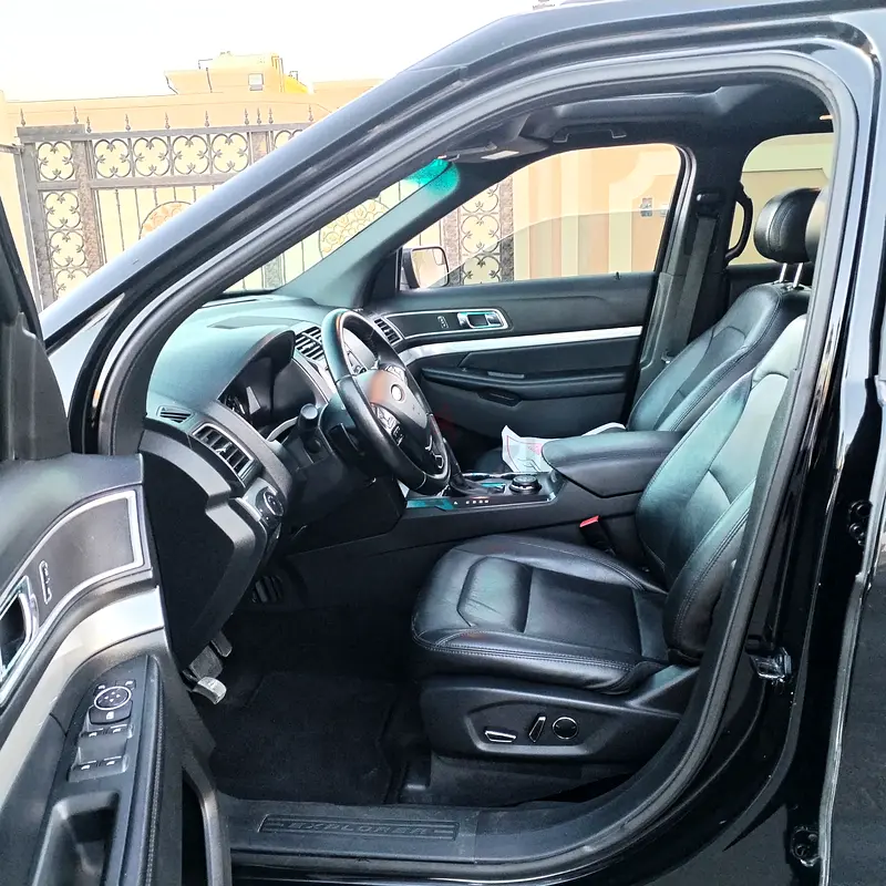 GCC Full Option Explorer, Excellent condition, Well Maintained and used by single expat. Original P - Image 8