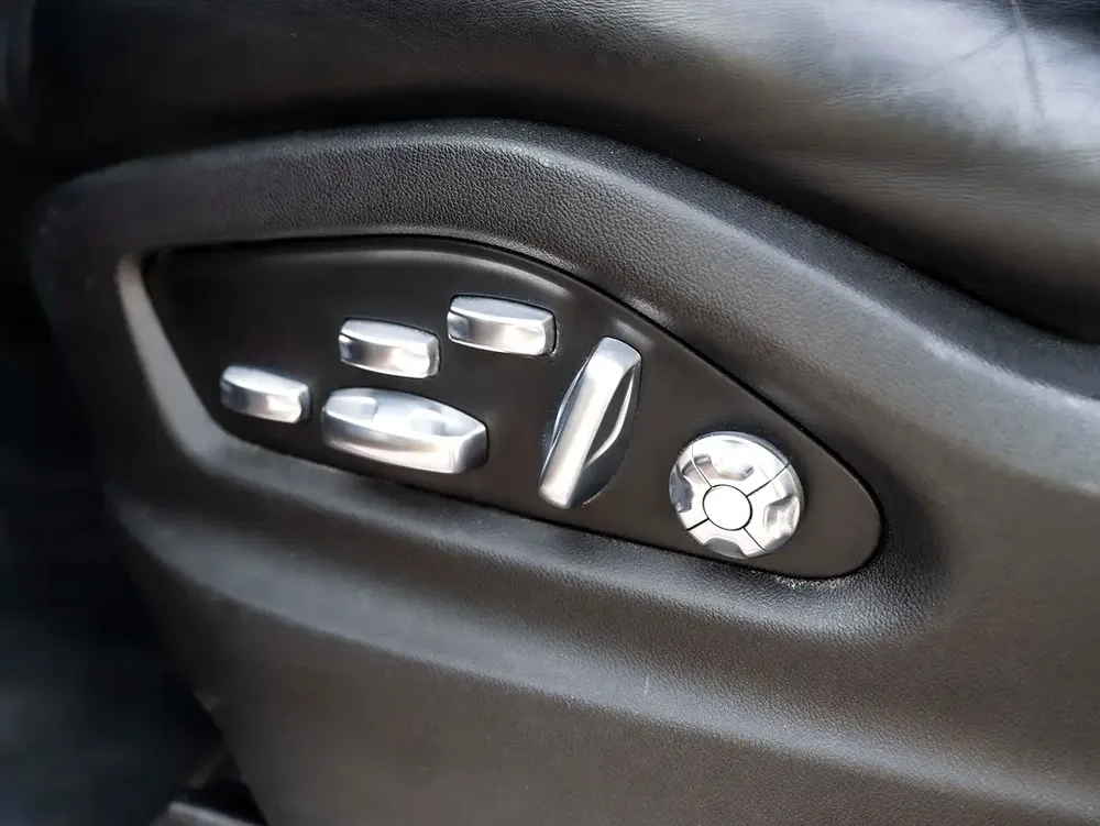 0% DOWN PAYMENT | 🚀FAST-TRACK FINANCING | CAYENNE TURBO | TOP SPECS | JUNE EDITION | WARRANTY - Image 13