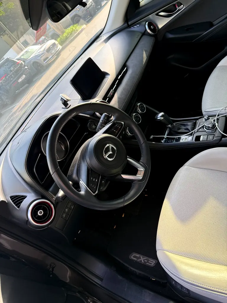 2019 Mazda CX-3 GTX | GCC Specs | No accidents - Image 5