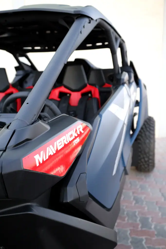 **2026** CAN AM MAVERICK R - XRX MAX + FOX SMART SHOCKS + REAR CAMERA + ROTAX POWER + CARBON PACKAGE - Image 6