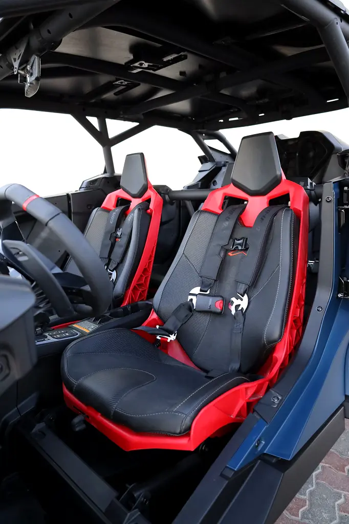 **2026** CAN AM MAVERICK R - XRX MAX + FOX SMART SHOCKS + REAR CAMERA + ROTAX POWER + CARBON PACKAGE - Image 8