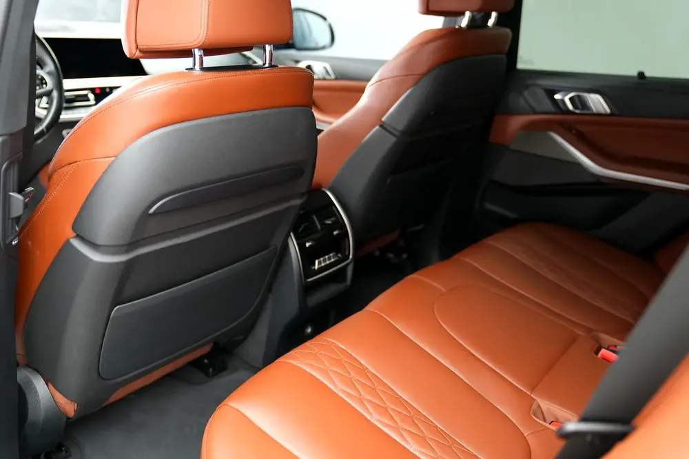 2023 BMW X5 xDrive40i M Sport GCC Specs - Pristine Condition - Image 10