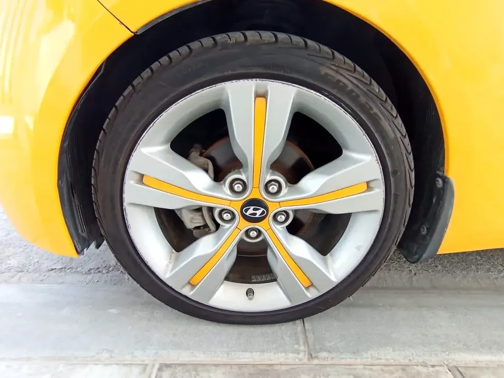 2013 Hyundai Veloster Turbo GCC Specs - Sporty Hatchback - Image 8