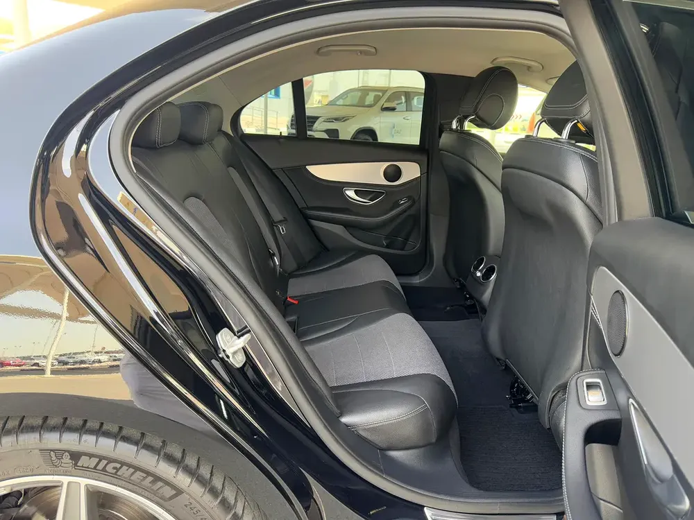 Mercedes-Benz C-Class C250, 2016, Japanese Specs - Image 17