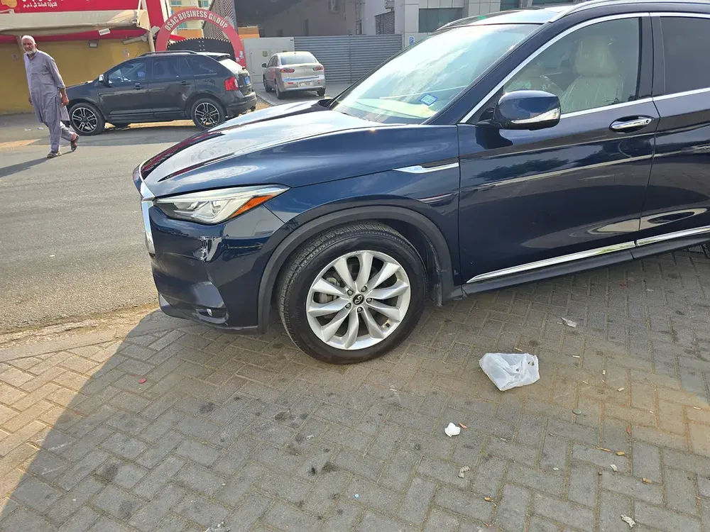 Infinity Qx50 full option free accident panoramic first owner panoramic radar - Image 11